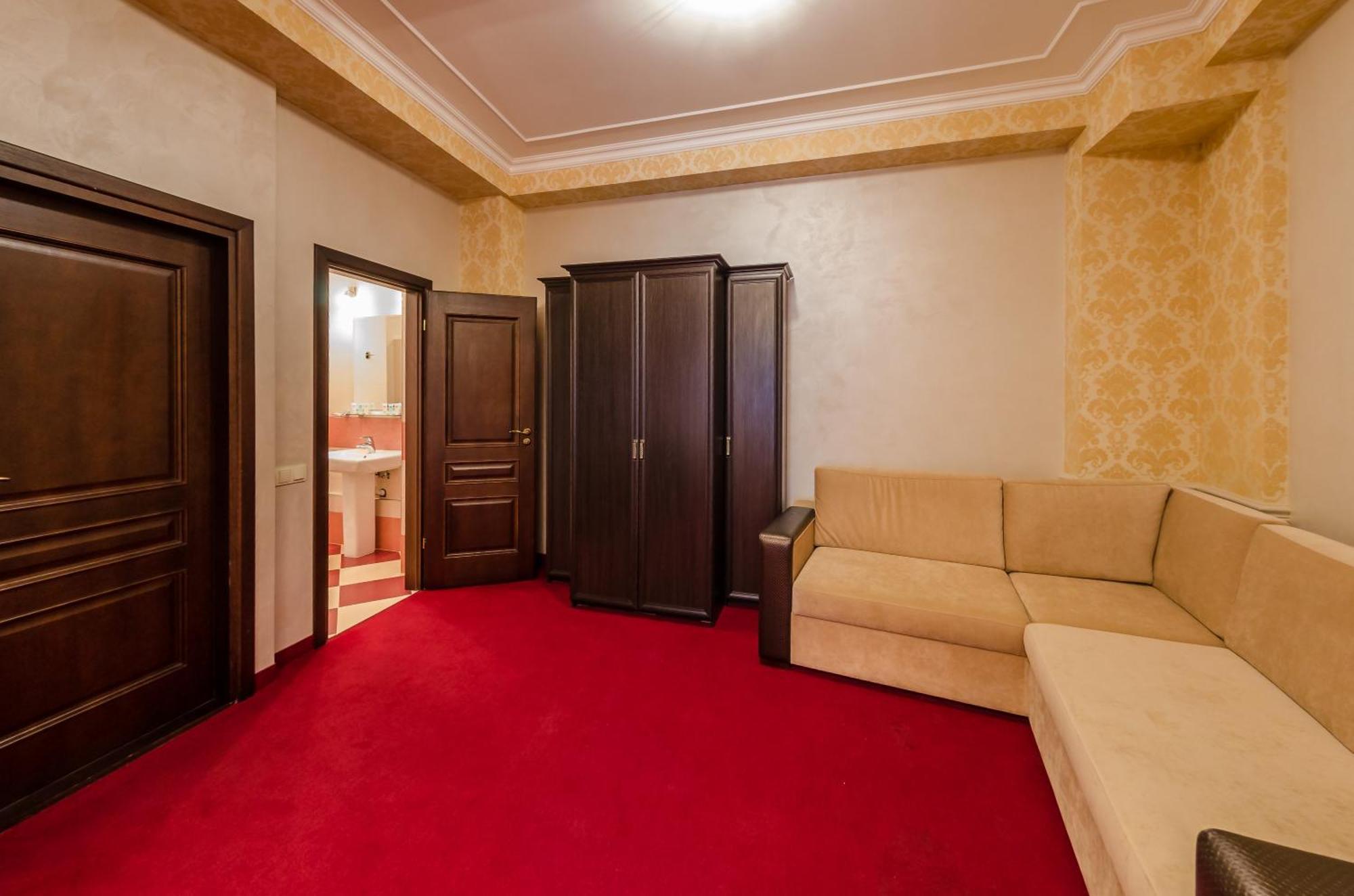 Franz Hotel&Restaurant Ivano-Frankivsk Habitación foto